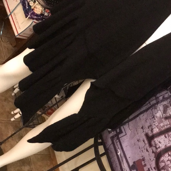 Badgley Mischka sweater Shawl - Picture 3 of 11